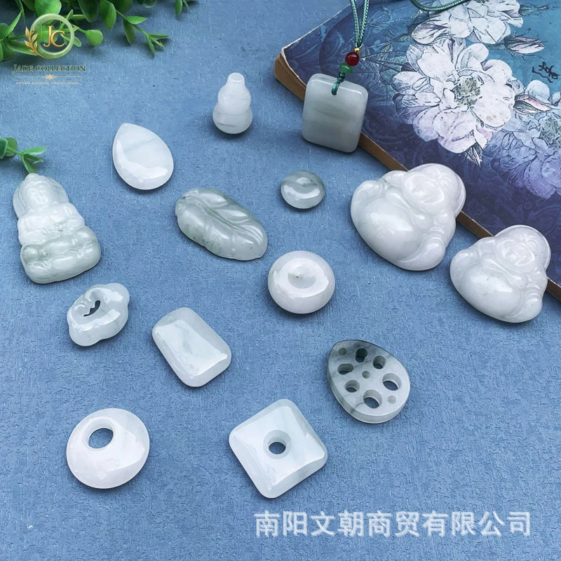 Tianshan green jade pendant, peace amulet, auspicious cloud lock charm, unisex 