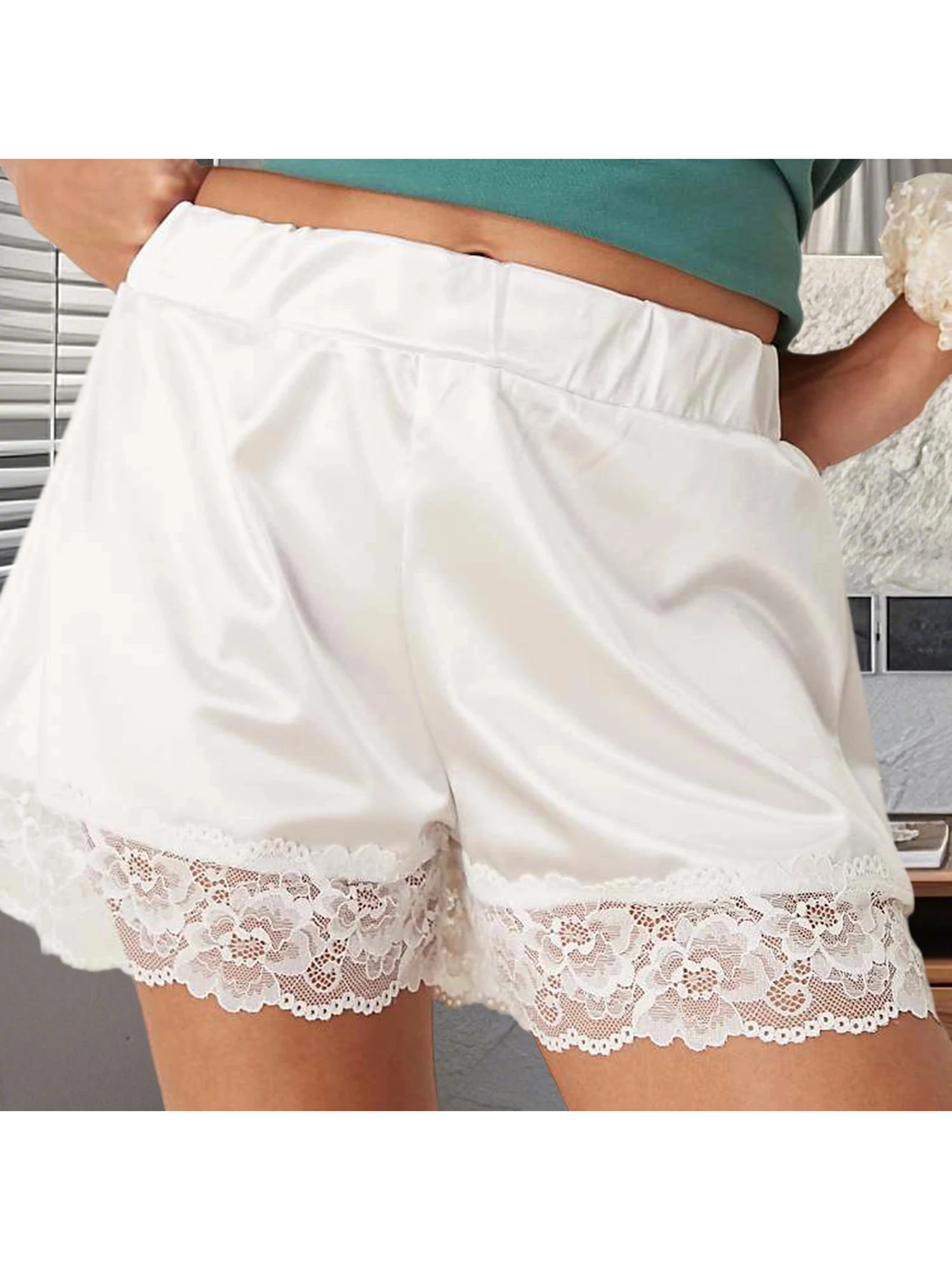 Pantaloncini pigiama da donna in seta con delicato bordo in pizzo, comoda cintura elastica, mutandine francesi per abbigliamento da casa