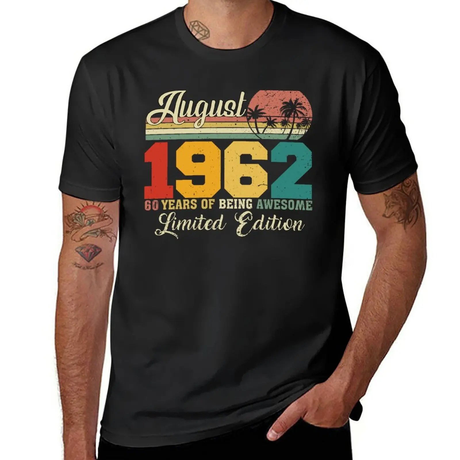 

New August 1962 60 Years Of Being Awesome Limited Edition Since Old Vintage Gift T-Shirt Short sleeve Men's t-shirt