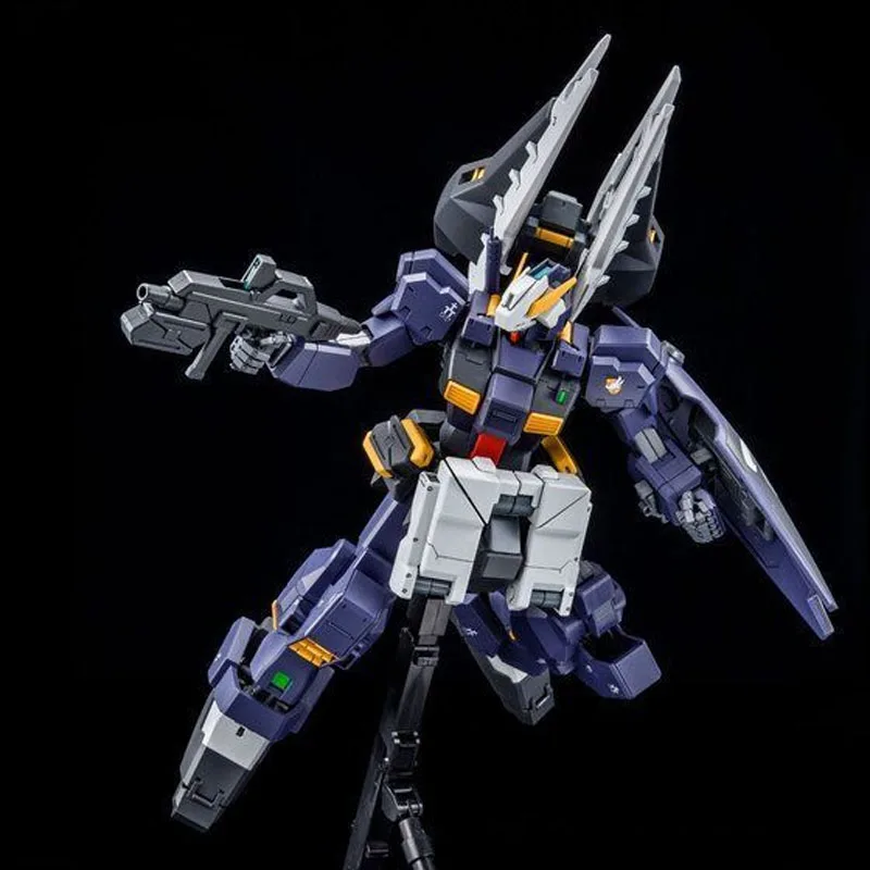 반다이 오리지널 MG 고급 헤이즐 RX-121-1 건담 TR-1 1/100 애니메이션 액션 피규어 조립 모델 장난감 어린이를위한 선물 건담