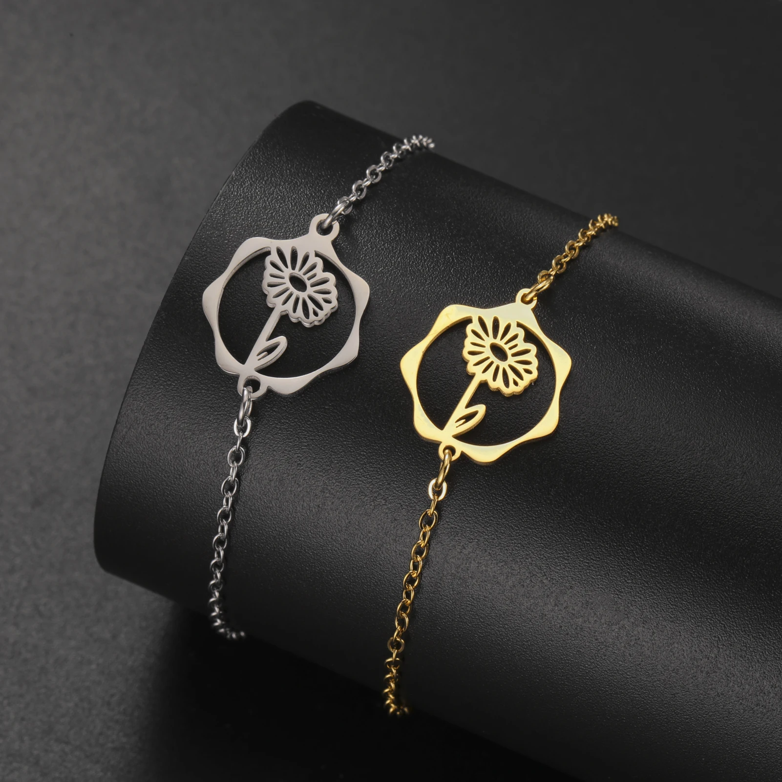 Unift Birth Flower Charm Bracelets Stainless Steel Flower Cosmos Poppy Charms Women Bracelet Fashion Minimalist Jewelry Gift