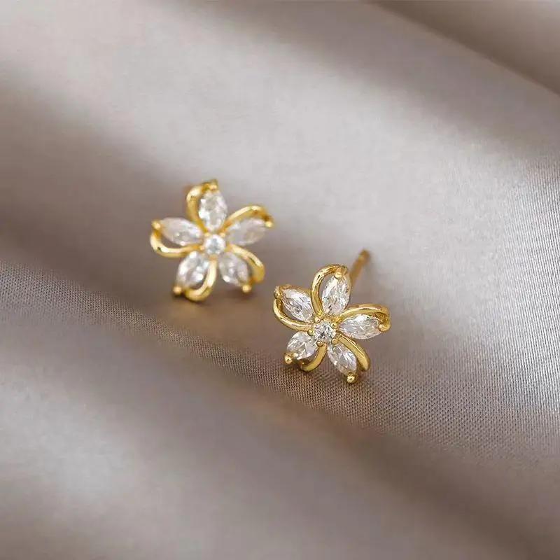 Pendientes delicados de flores para mujer, Piercing para cartílago, orejera, bonito circón, Color dorado, regalo de joyería estética para mujer