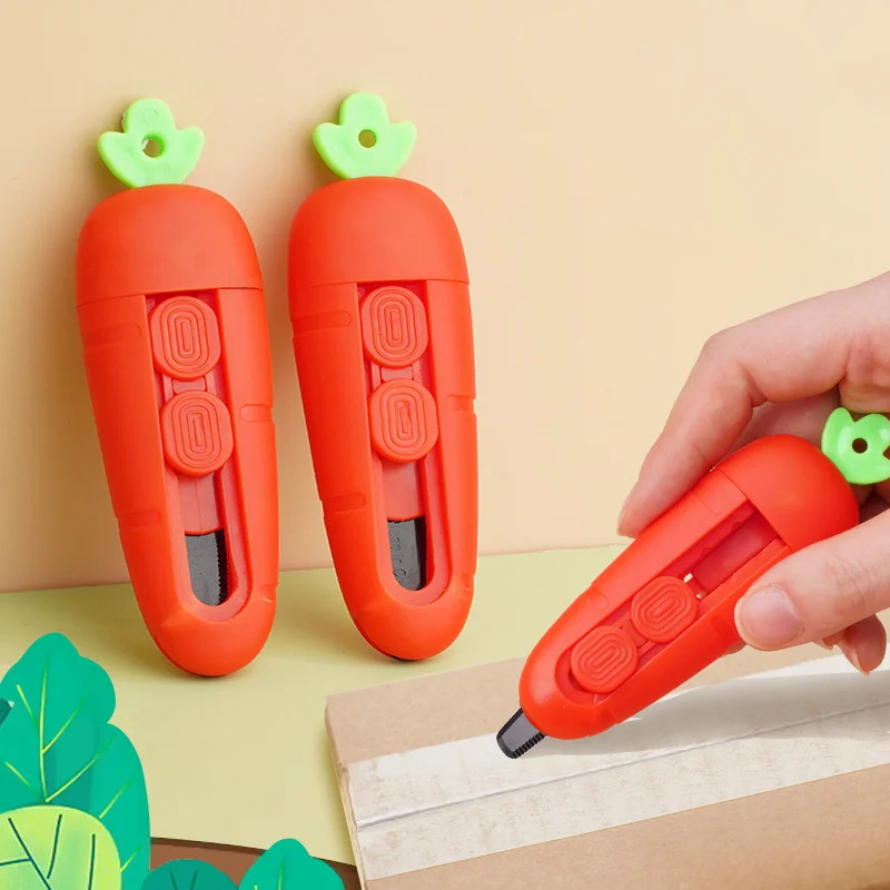 

1PC Mini Box Carrot Magnetic Cutter Paper Cutter Stainless steel material Portable Folding Knife Pocket Knife Replaceable Blade