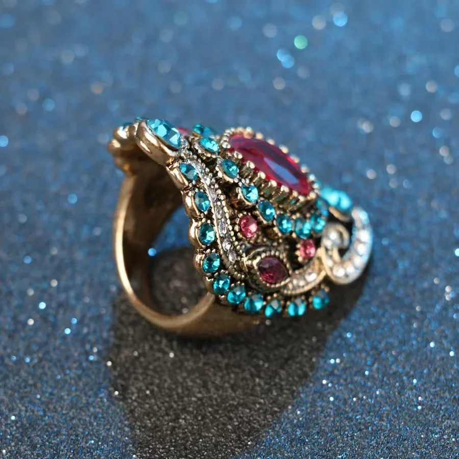 Hot Sale Fashion Elegant Pink Crystal Blue Zircon Ring Ideal for Women Daily, Party, and Gift Accessories