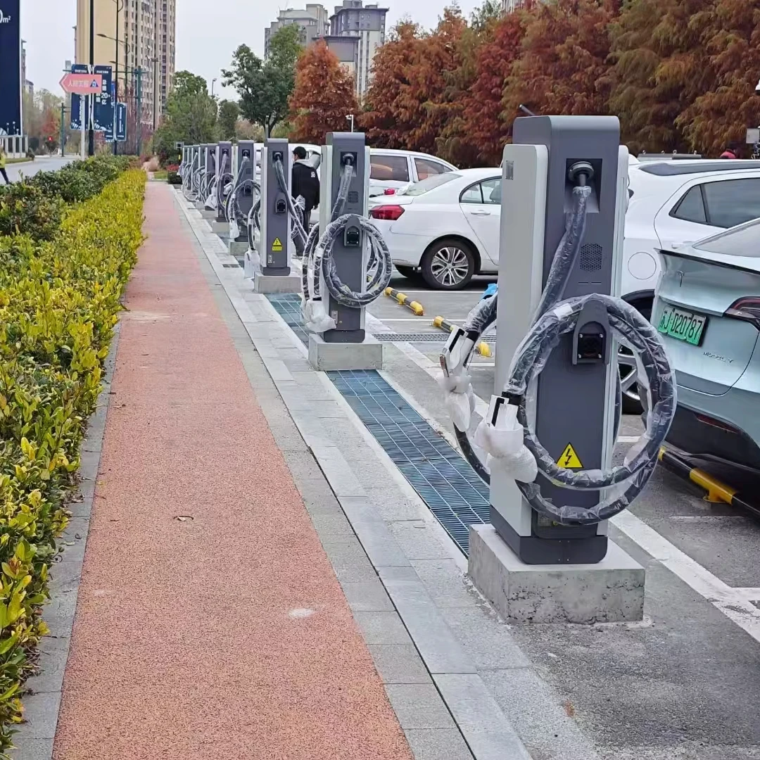 120kW DC Fast EV Charging Station Dual Gun Electric Vehicle Charger Ocpp Smart Commercial EVSE Floor-Mounted Pile