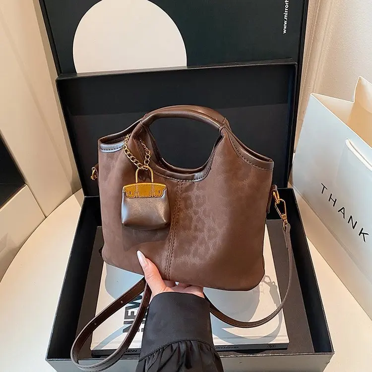 

2025 New Animal Print Hobo Bag for Women, Vintage Top Handle Crossbody Purse, Versatile Bucket Bag, Very Chic & Compact​