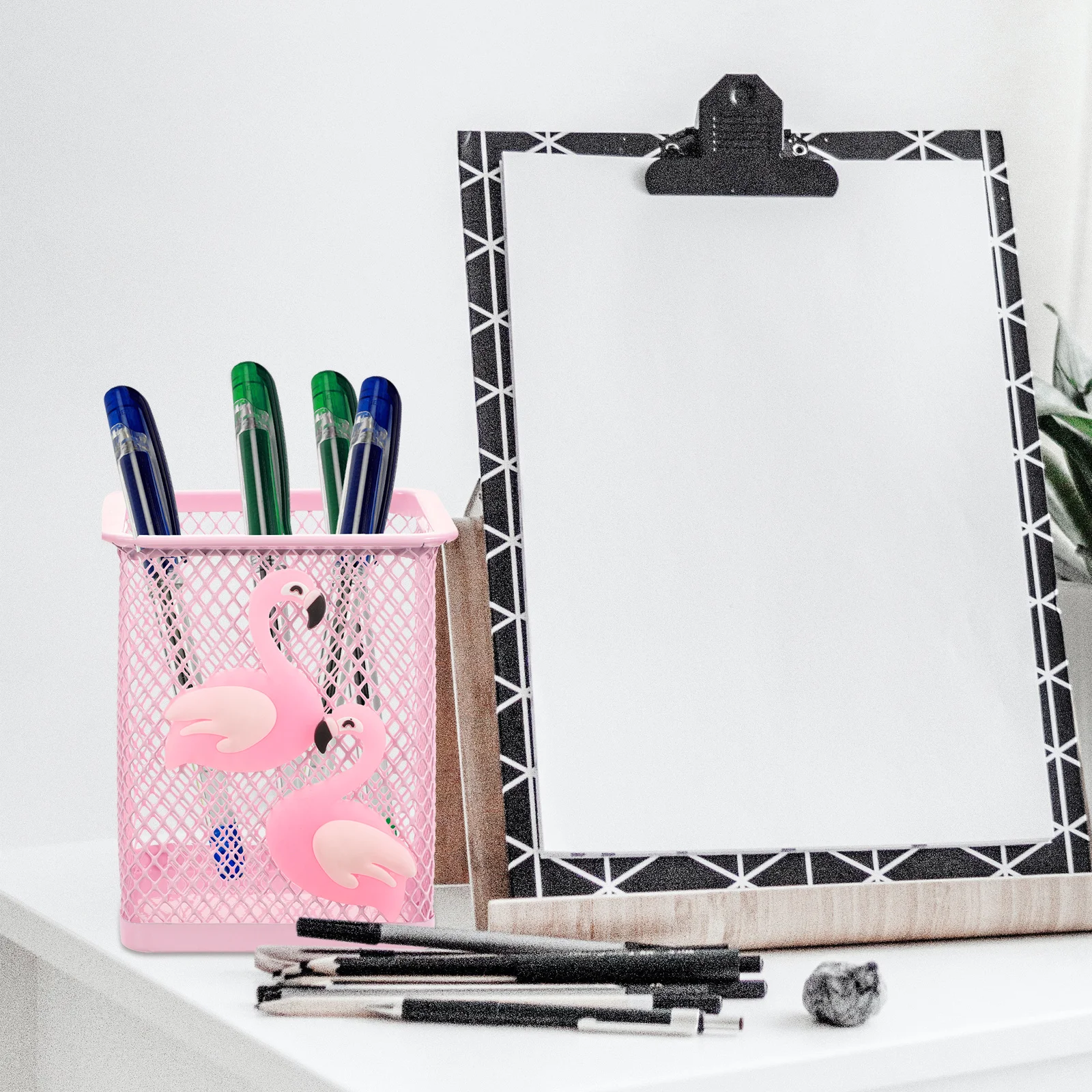 

2Pcs Cute Metal Flamingo Pen Holder Smooth Surface Desktop Pencil Pot Multifunctional Desk Pen Organizer Brush Cup