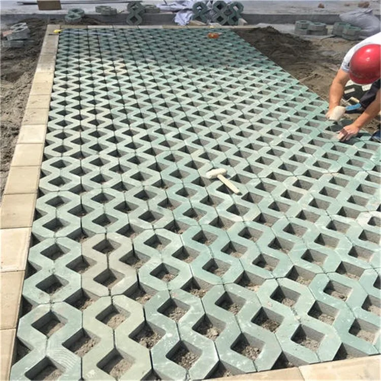 Plastic Single 8-Shape Grass Paver Mold, Concrete Brick Form for Walkway & Parking, Reusable Precast Mould for Pavement
