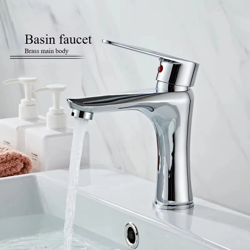 

Hot and cold faucets in the bathroom sink Single hole washbasin brass faucet