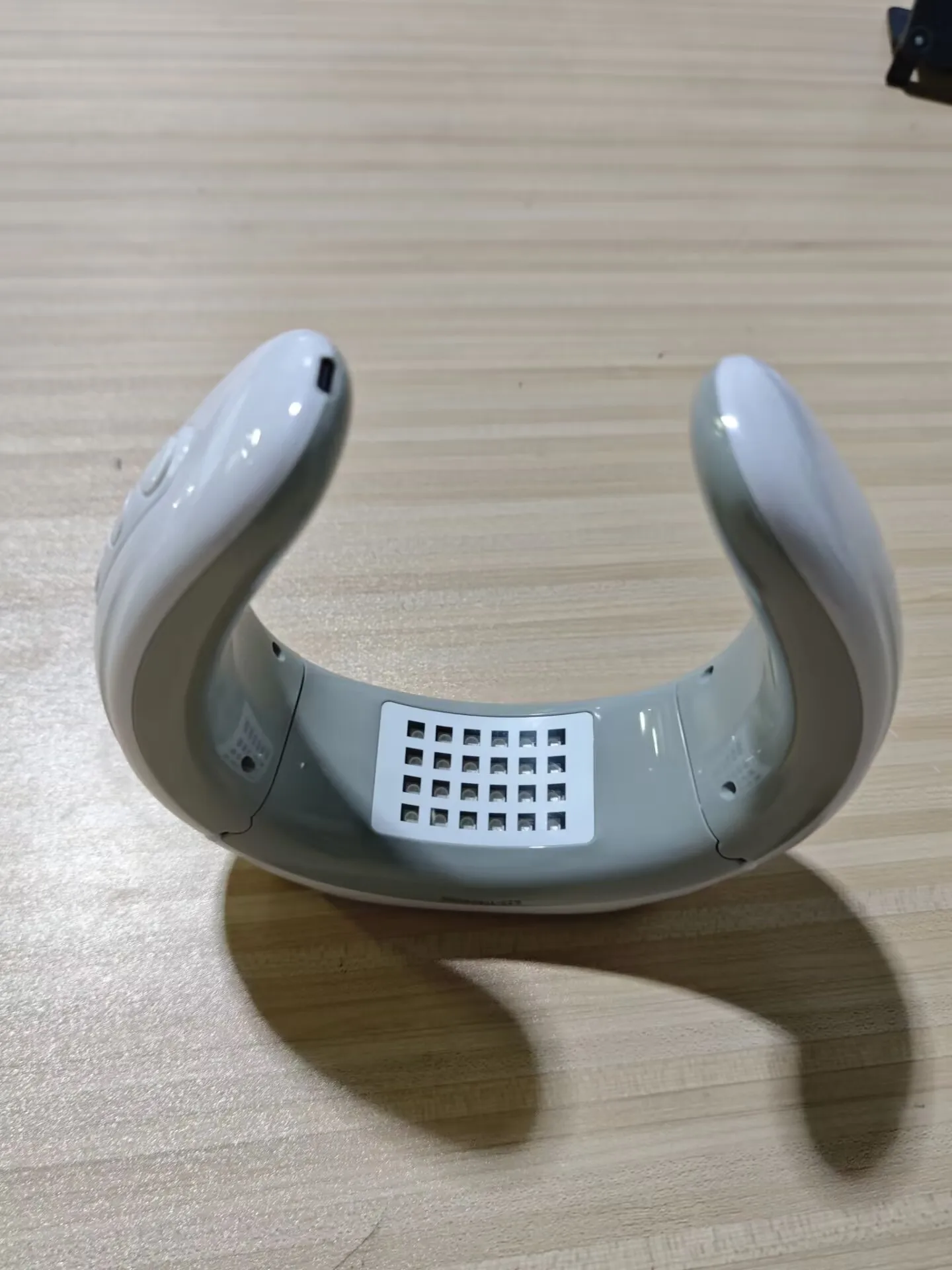 

Neck Pain Relief Device, Red & Blue Light Therapy for Cervical Spondylosis, Shoulder Muscle Relaxation