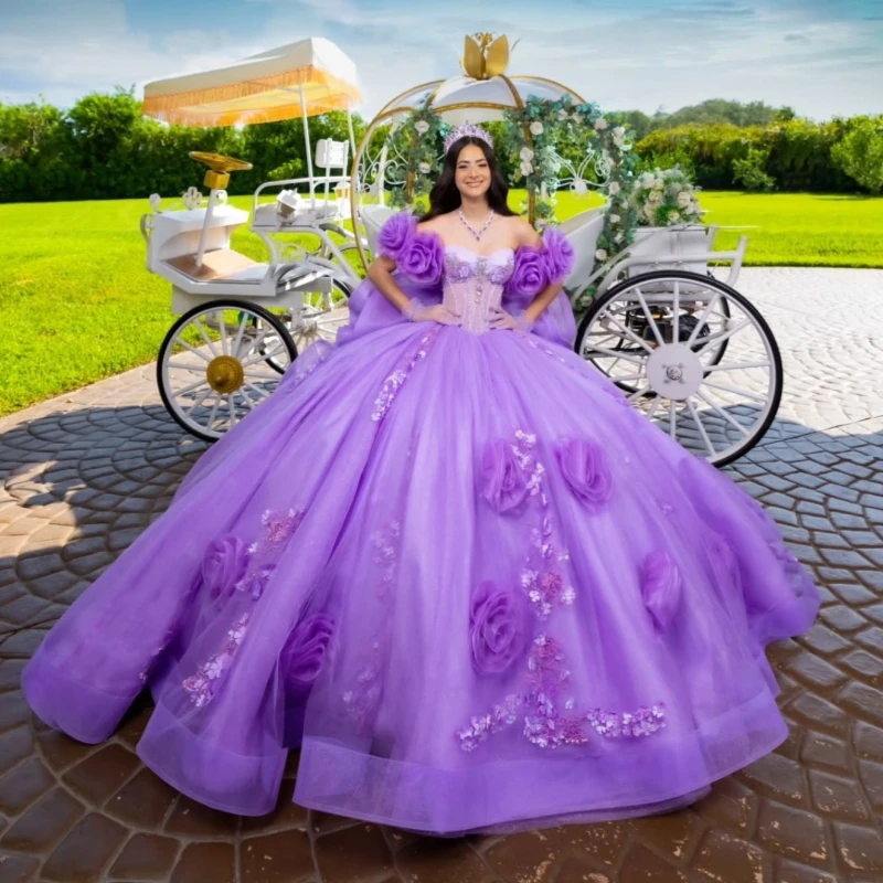 

Светло-фиолетовое блестящее бальное платье Quinceanera Платья с открытыми плечами Аппликация Цветочные бусины Тюлевое вечерние платье на день рождения Sweet 16, Vesti