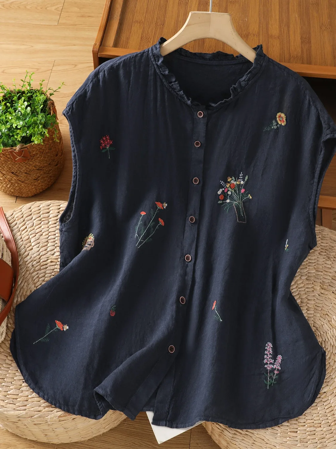 Ladies' Summer Faionable Loose Fit Linen irt with Embroidered Collar Slimming Thin Sle Svel Small Top