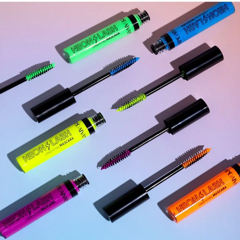 Mascara colorato a luce UV a 6 colori Mascara fluorescente ultrafine spesso arricciato Ciglia al neon colorate a lunga durata ad asciugatura rapida