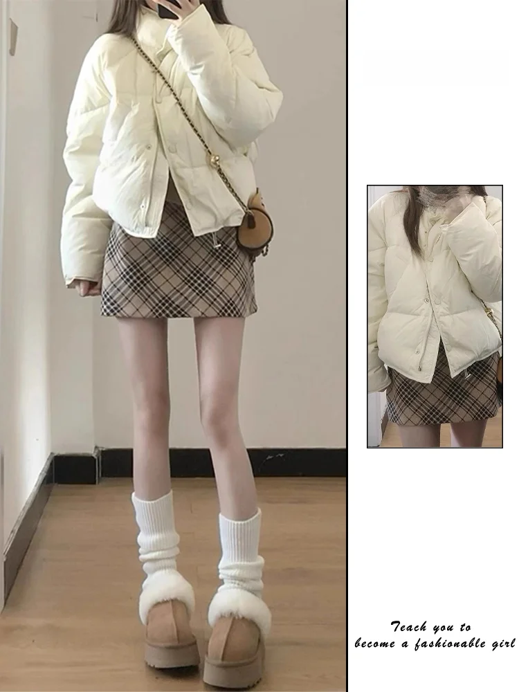 

White Short Puffer Jacket Women's Winter Thick Warm Bread Style Korean Version Small Size Cotton Clothes Stand Collar Coat