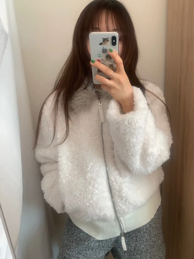 Koreański płaszcz damski z kołnierzem z futra jagnięcego, ciepły, miękki, uroczy, ekologiczny, o długości ort, idealny na zimę.