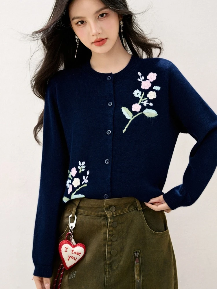 المرأة الأزهار المطرزة سترة 2025 الخريف الشتاء جديد الكورية خمر طاقم الرقبة واحدة الصدر سترة مشغولة من الصوف Mujer القمم