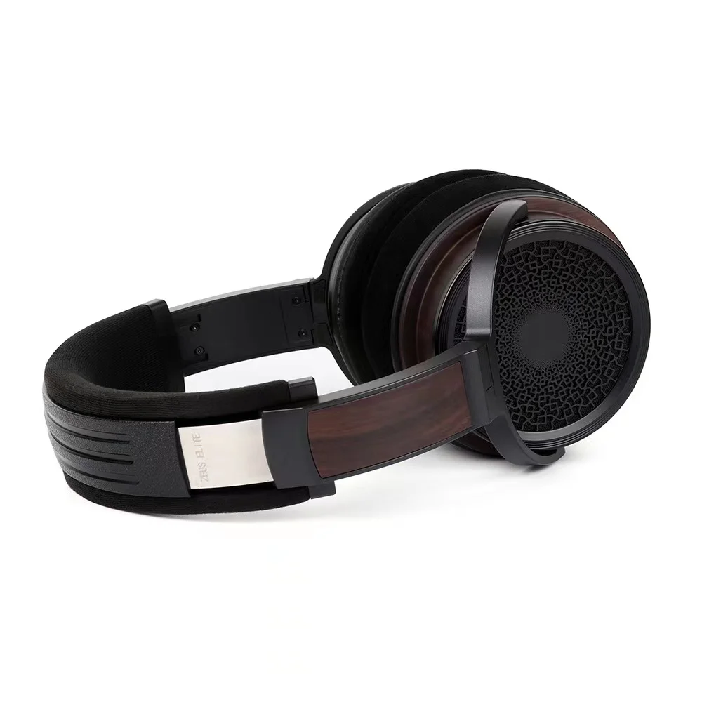 New Harmonicdyne Zeus Elite second-generation carbon fiber dynamic wired headphones