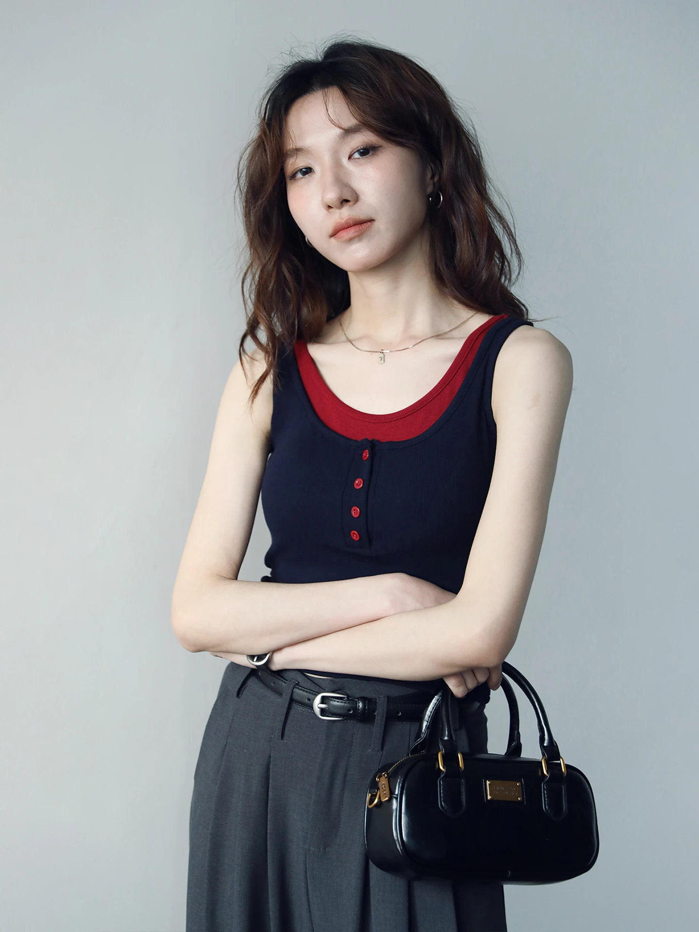 

Женский вязаный жилет Slim Fit с круглым вырезом, микроэластичный, для повседневной носки, с нагрудными вставками, в стиле колор-блок, для прогулок по городу