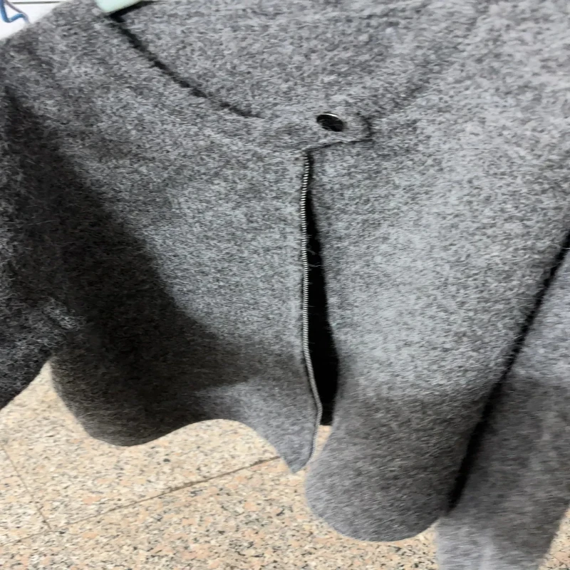 

Lazy and simple temperament solid color splicing long sleeved knitted top 2025 new fashion