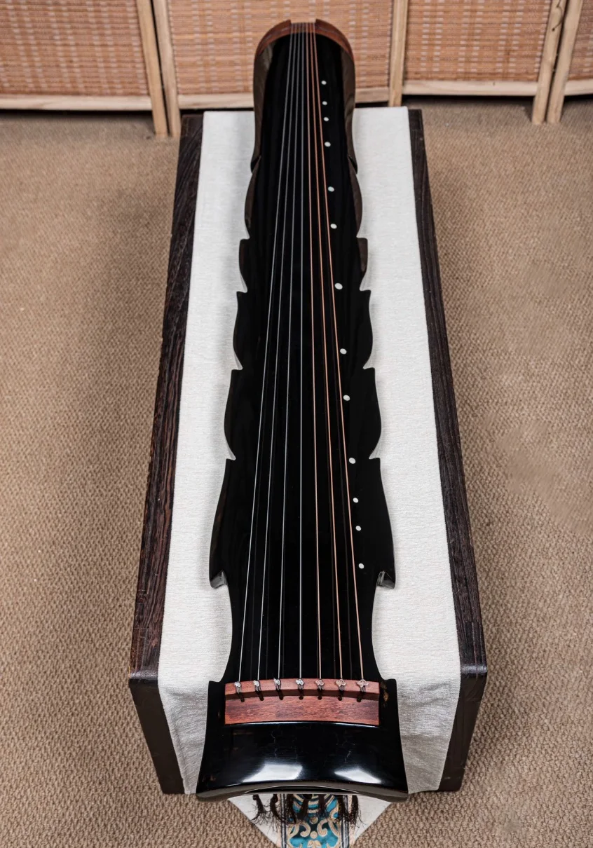 Luoxiang Style Guqin, Ice Crack Pattern, Glossy Black Finish, Pure Raw Lacquer, Old Chinese Fir Wood Traditional String Musical