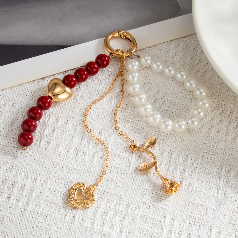 Charm Temperament Gold Color Stereo Rose Heart Pendant Imitation Pearl Beaded Key Chains for Women Bag Chain Pendant Jewelry