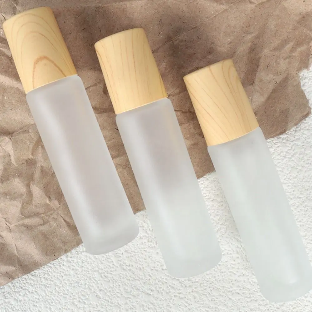 Portable 5ml 10ml Roll-on Bottle Lip Oil Refillable Essential Oil Bottles Mini Aromatherapy Wood Roller Ball Bottle Travel