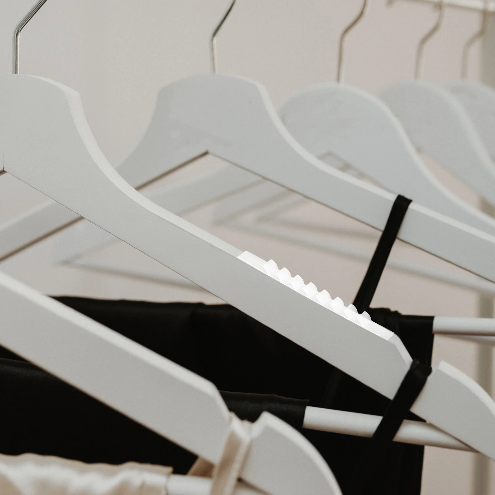 50 قطعة شماعات ذاتية اللصق قبضة شرائط عدم الانزلاق سيليكون اكسسوارات ل خزانة الشماعات شماعات شرائط الشماعات أجزاء عدم الانزلاق #1