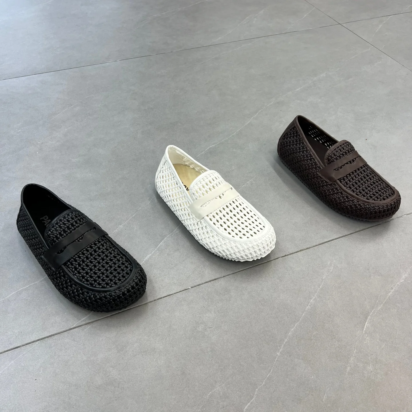 scarpe-da-uomo-con-fondo-morbido-e-perline-estive-traspiranti-traforate-slip-on-casual-con-punta-tonda-e-suola-in-gomma