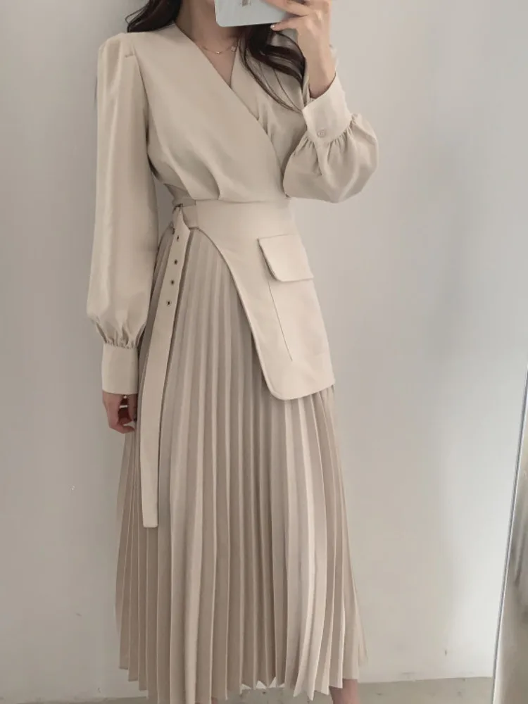 [EWQ] V-neck Long Sleeve Minimalist Patchwork Pleated Hem Suit Dress With Belt Modern Lady Blazer Dresses 2024 Autumn 8Q821