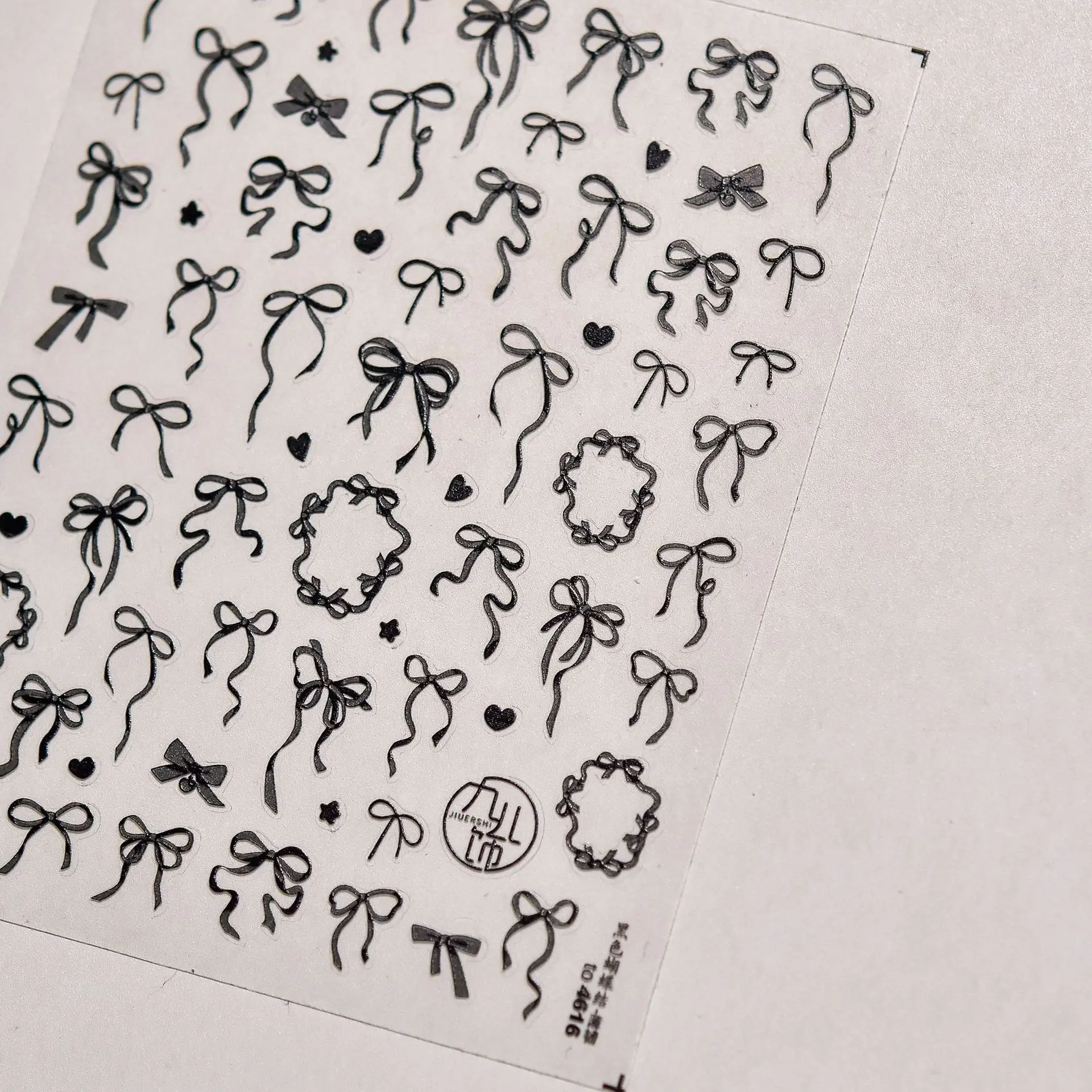 카와이 블랙 화이트 헤어 Bowknot 5D 네일 아트 스티커 사랑스러운 리본 액세서리 미니멀리스트 단색 패턴 귀여운 네일 데칼