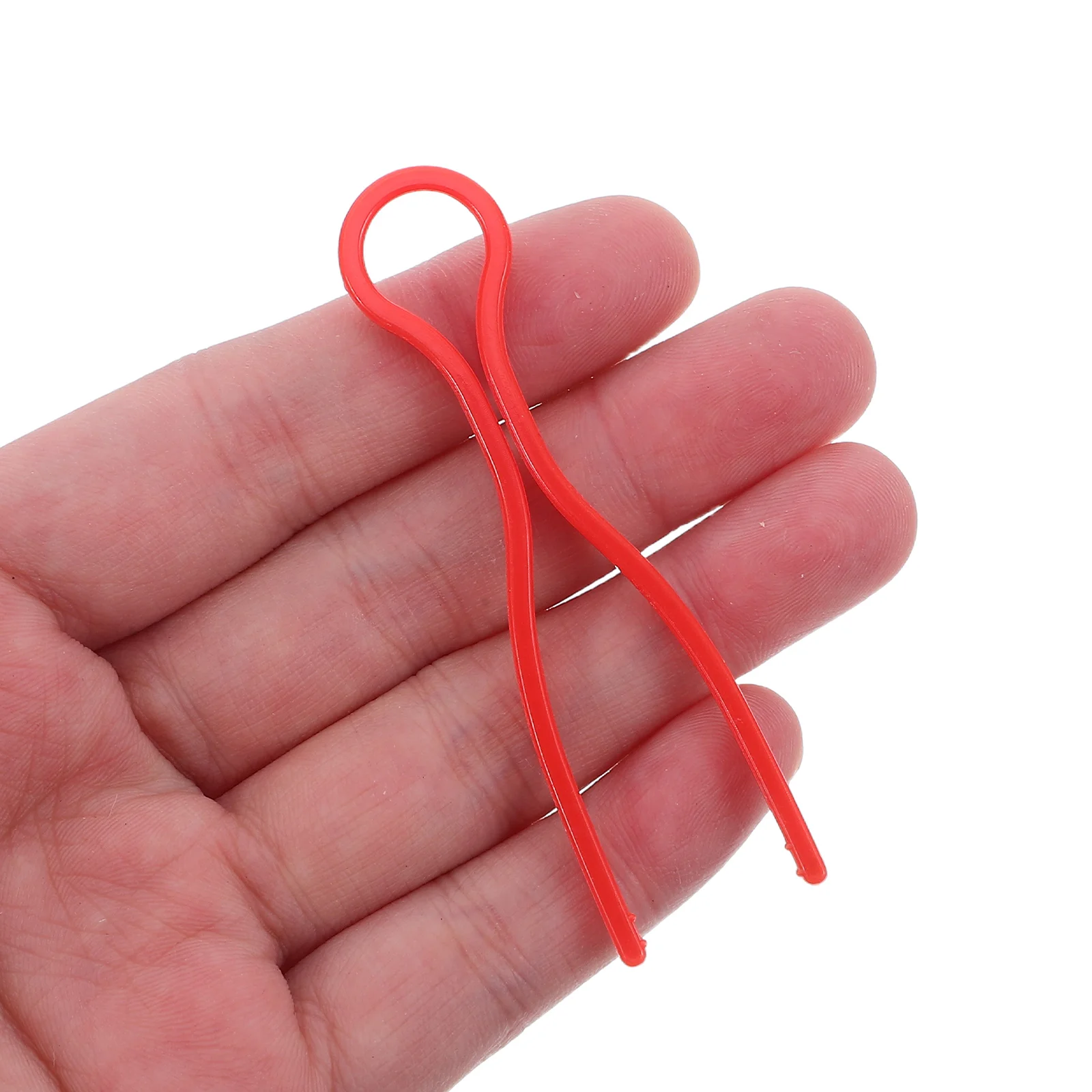 

100Pcs Bobbin Clips Holder Plastic Sewing Thread Organizer Compact Bobbin Holder Clips Quilting Embroidery Spool Thread Clamps