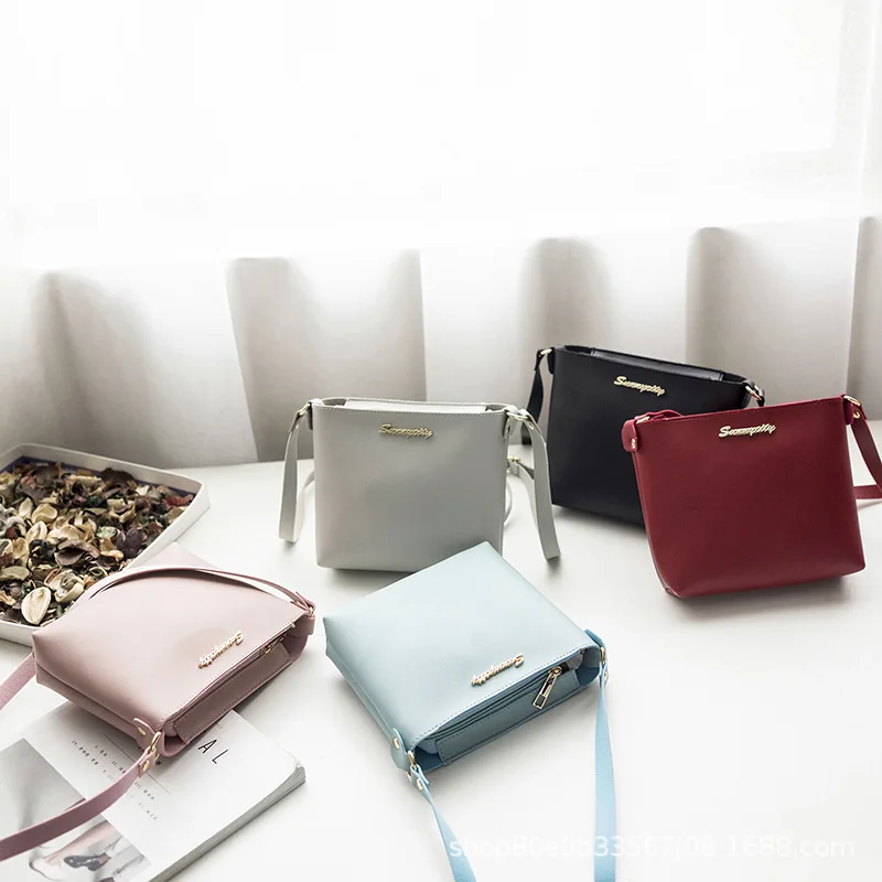 

Mobile Women's 2024 Bags Korean Edition Shoulder Trendy Women's Mouth Red