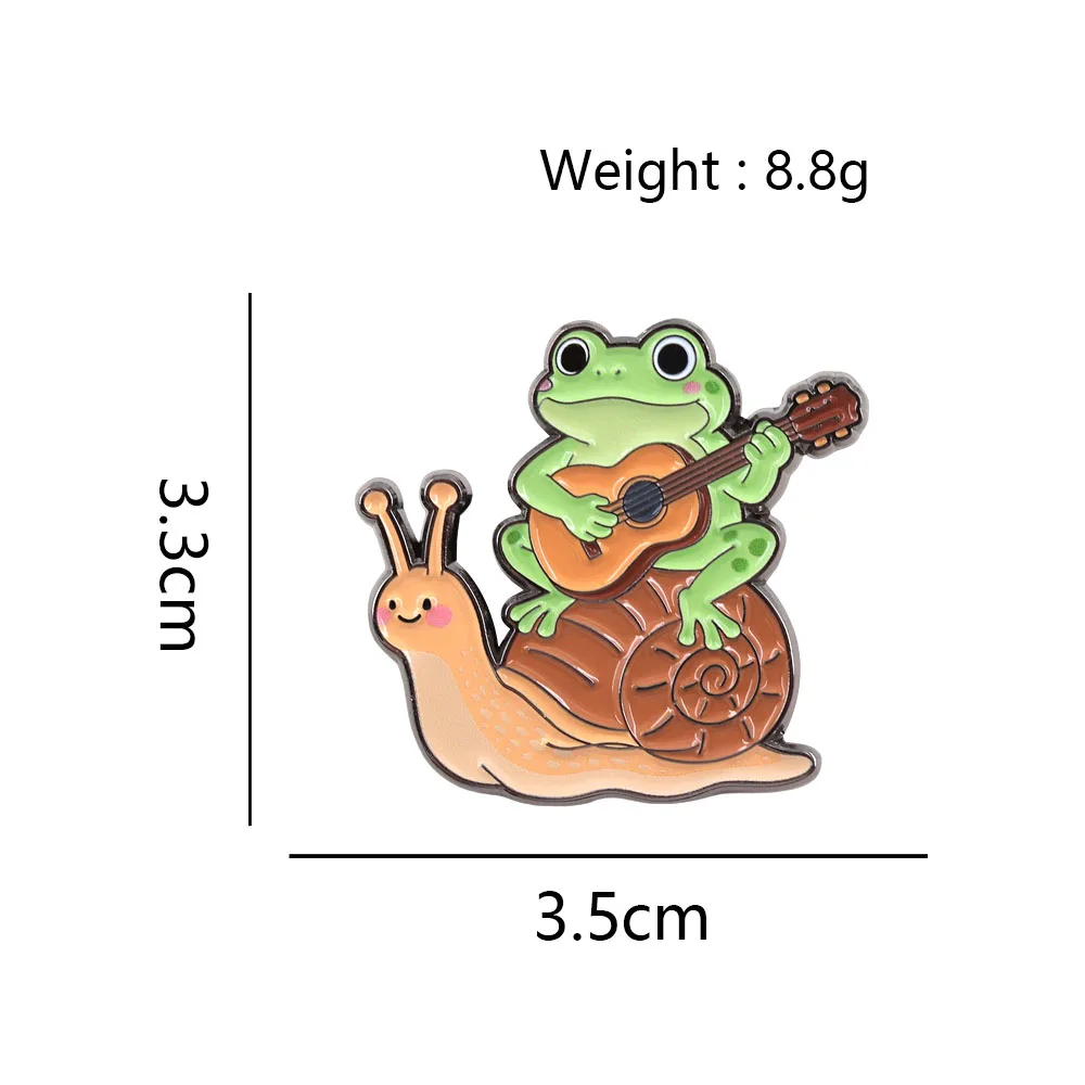 Cottagecore Frosch, der Gitarre auf einer Schnecke spielt, Emaille-Pin, Kawaii Tier-Brosche, Ästhetisches Musiker-Frosch-Abzeichen, Schmuckgeschenk, Naturliebe – Detail 4