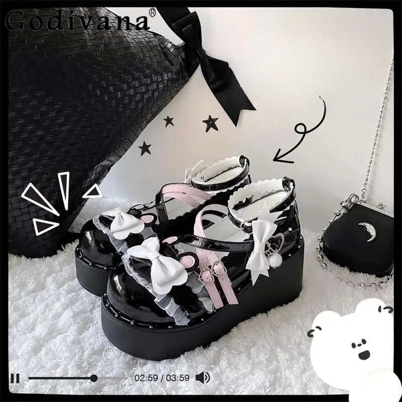 รองเท้าส้นตึกพื้นหนาสำหรับผู้หญิง ฤดูใบไม้ผลิ/ฤดูร้อน 2025 รองเท้าโลลิต้าแบบดั้งเดิม รองเท้าหนังน่ารักสำหรับสาวๆ เข้ากับชุด JK