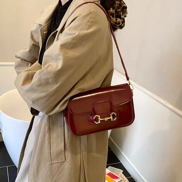 luxury-versatile-designer-diaper-bag-women-fashionable-leather-tote-large-capacity-elegant-crossbody-handbag-for-any-occasion