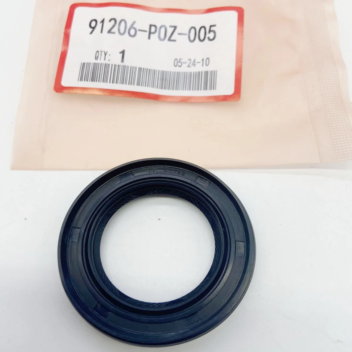 

For Honda Accord Odyssey Acura V6 Pilot axle seal 91206-P0Z-005 Transmission seal 35*54*8mmTransmission right oil seal rin