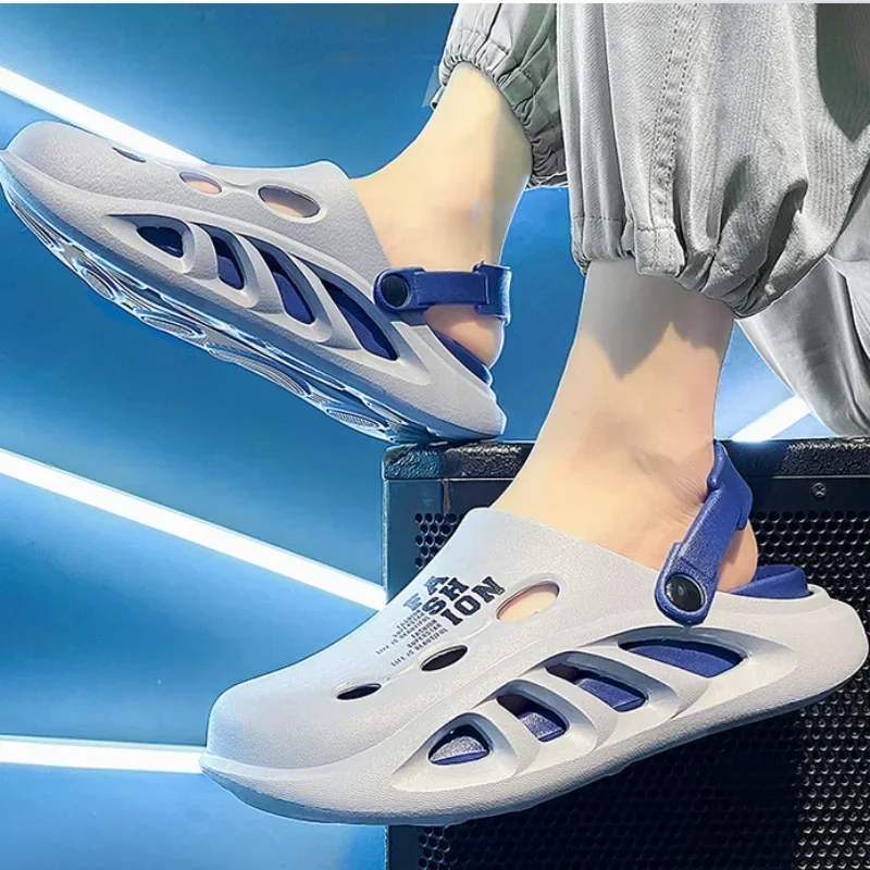 

Мужские сандалии, модные тапочки, обувь из ЭВА с отверстиями, 2025, мужская уличная повседневная обувь на толстой подошве, домашние пляжные сандалии для пар, шлепанцы 슬리퍼