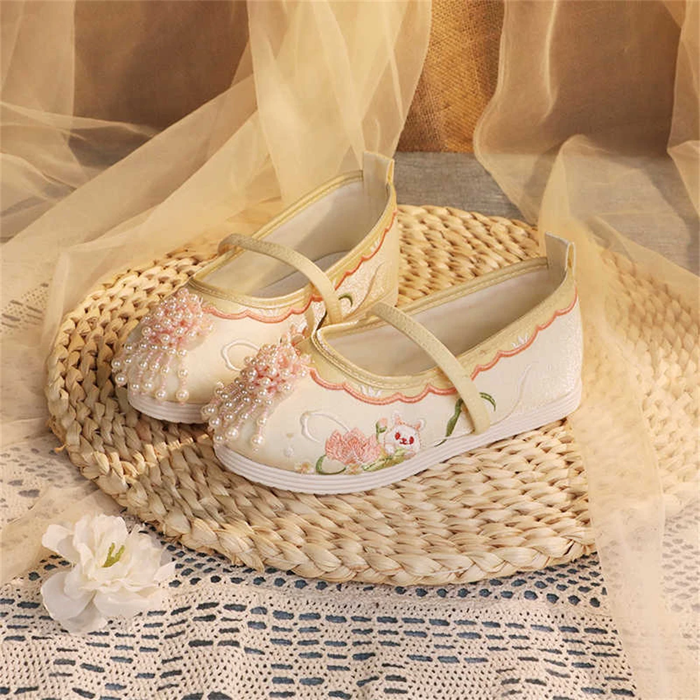 소녀의 Hanfu 신발 어린이 수제 귀여운 중국어 복고풍 수 놓은 천 플랫 봄 가을 고대 의상 Cheongsam 신발