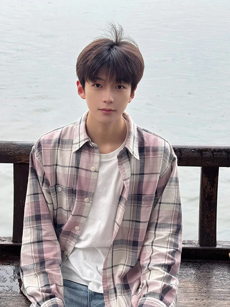 

Мужская винтажная рубашка в клетку, удлиненная, для ношения под одеждой, весенняя, для пар, свободного кроя, молодежный тренд, полиэстер...