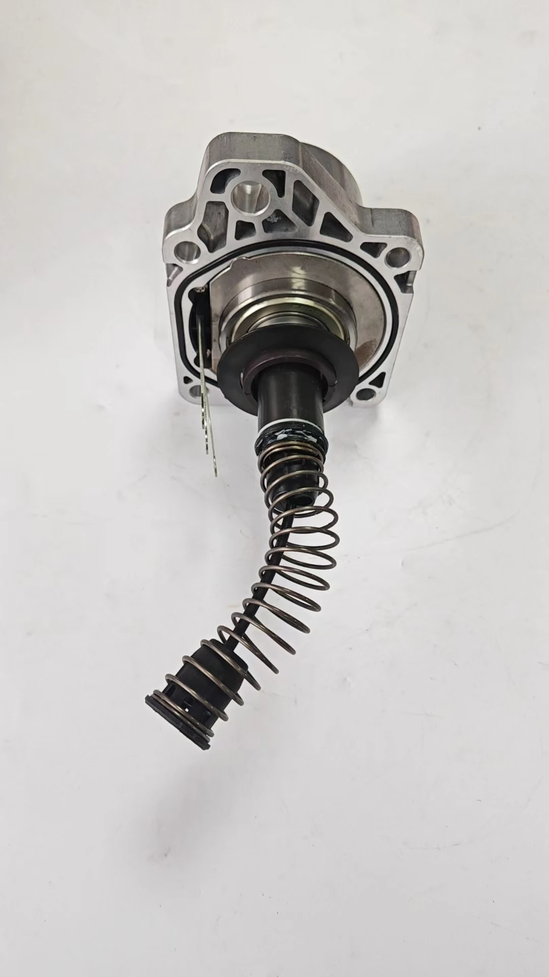New Condition 10572941 10572946 10572951 10574929 10574930 10574936 ROEWE for    CLUTCH SLAVE CYLINDER