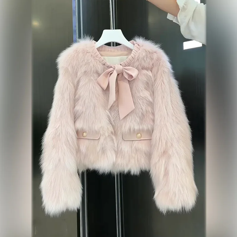 

Новинка 2026, зимнее розовое женское короткое пальто из искусственного лисьего меха с кисточками, уменьшающее возраст, пушистый топ из синели