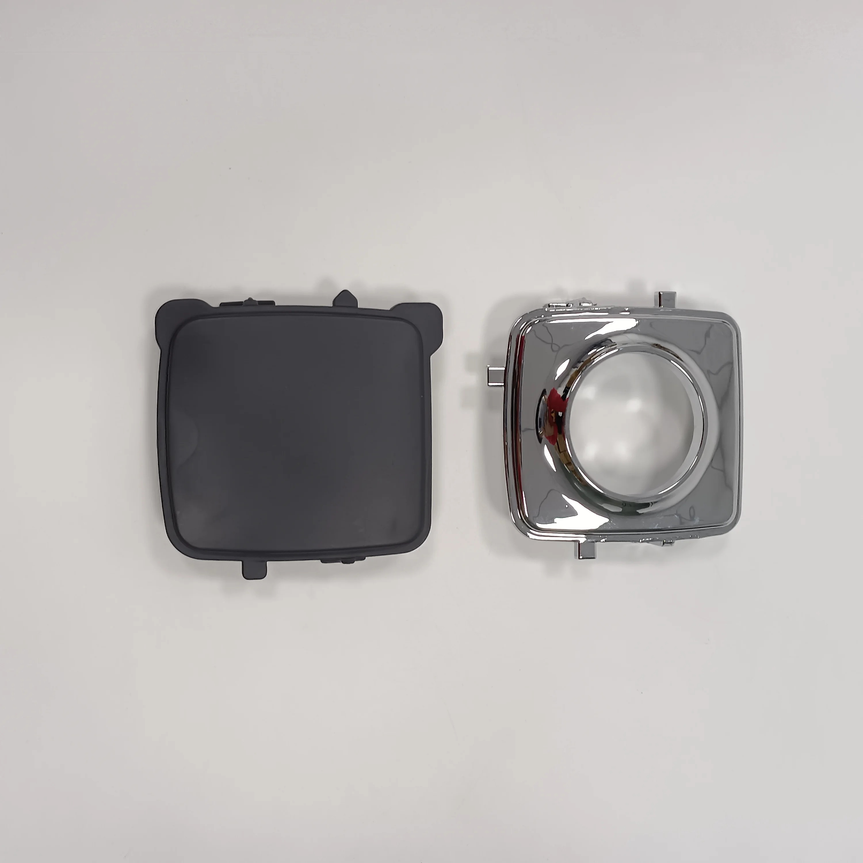 

Хромированная пластиковая накладка под спойлер для Rolls Royce Ghost, OEM 51137207581, 51137457662