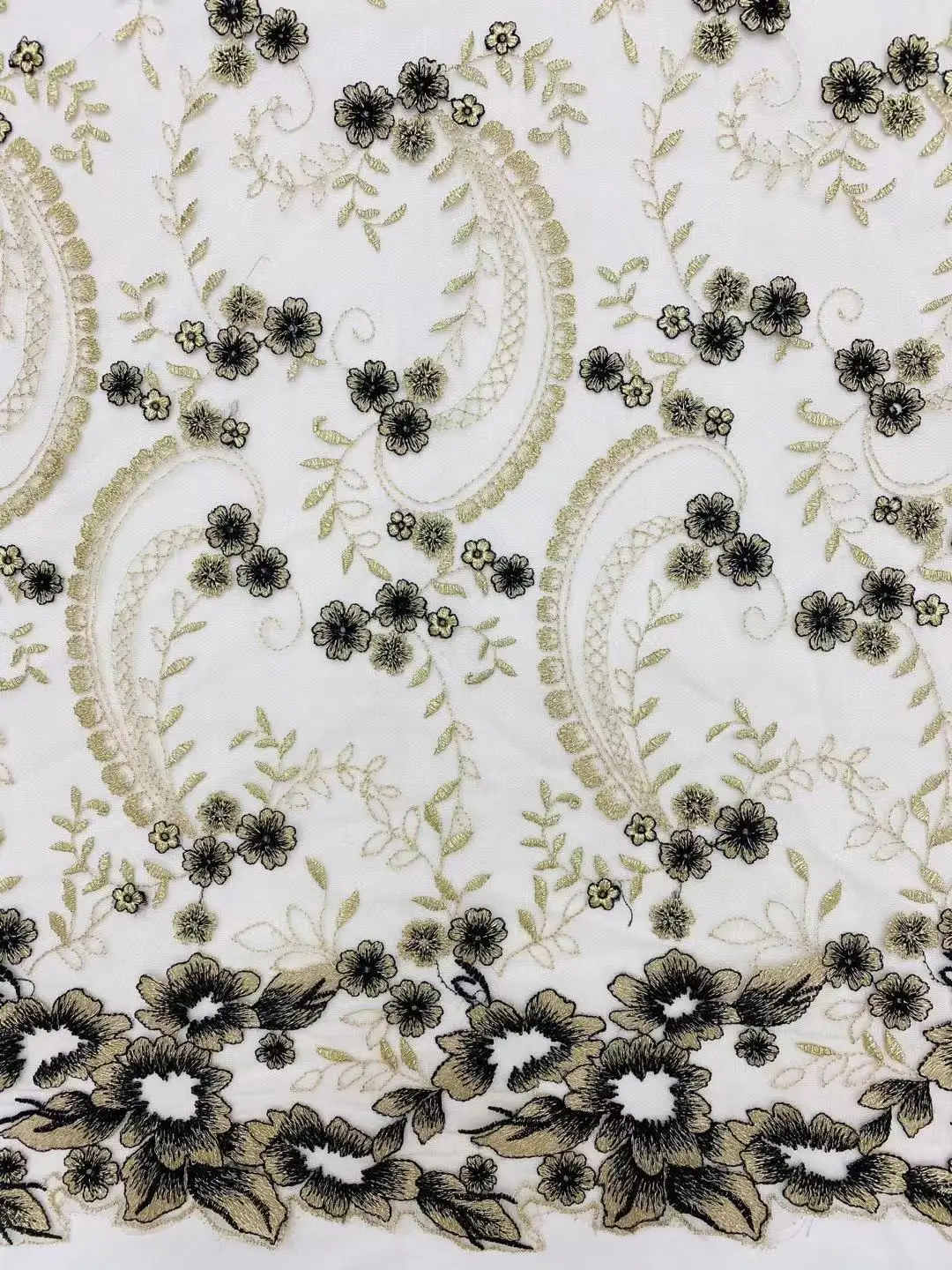 New Arrival Gorgeous Gold Thread Bilateral Symmetrical Embroidery Lace