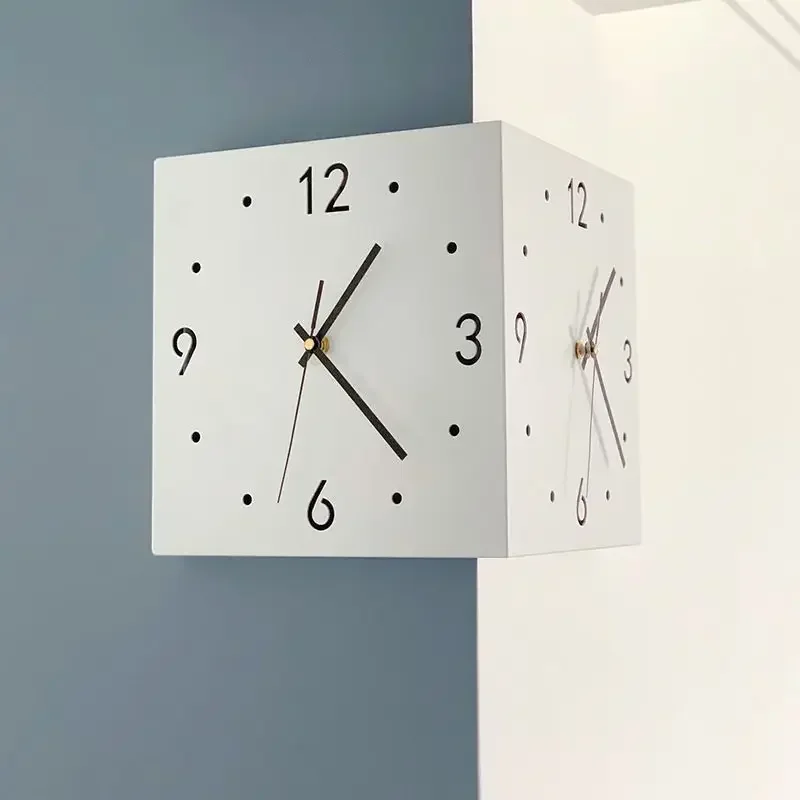 Creative Home Wandklok Woonkamer Vierkant Stille Hoekwandklok Stijlvolle en eenvoudige metalen dubbelzijdige wandklok