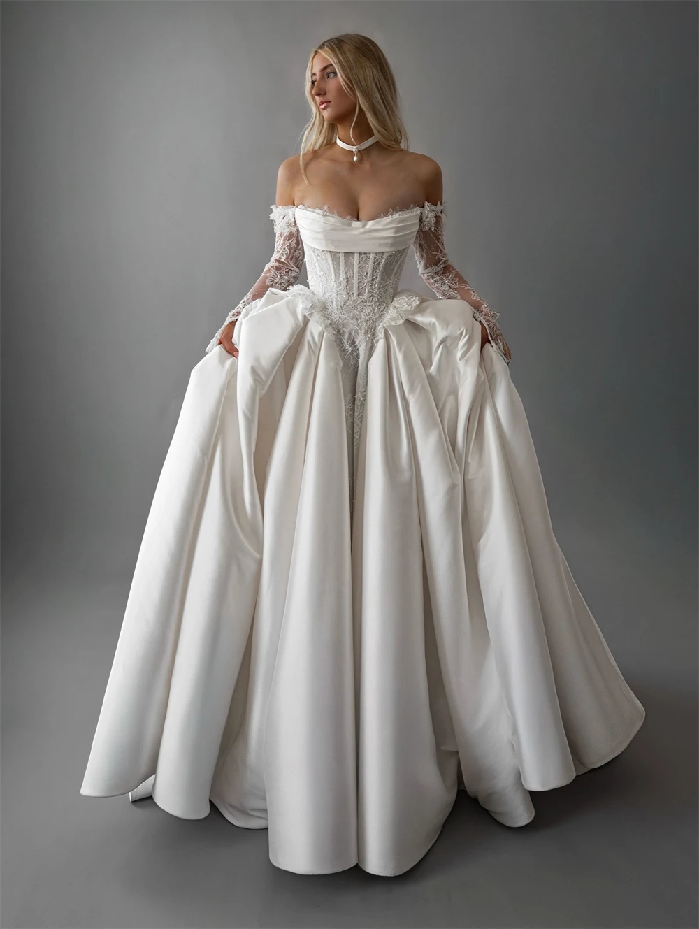 

Customized Charming White Satin Wedding Dress Formal Sweetheart Long Sleeves Bridal Gowns Soft A-Line Court Train Robe de mariée