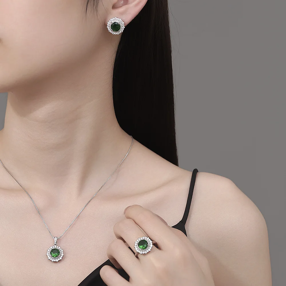 

Набор ювелирных украшений из серебра 925 пробы с имитацией изумруда: кольцо, ожерелье и серьги-хало с камнями, подарок для женщин на вечеринку