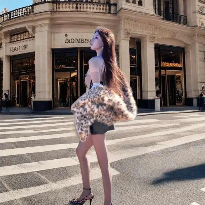 Abrigo corto con capucha de piel de zorro con estampado de leopardo para mujer, chaqueta holgada cálida y acogedora de piel sintética para otoño e invierno