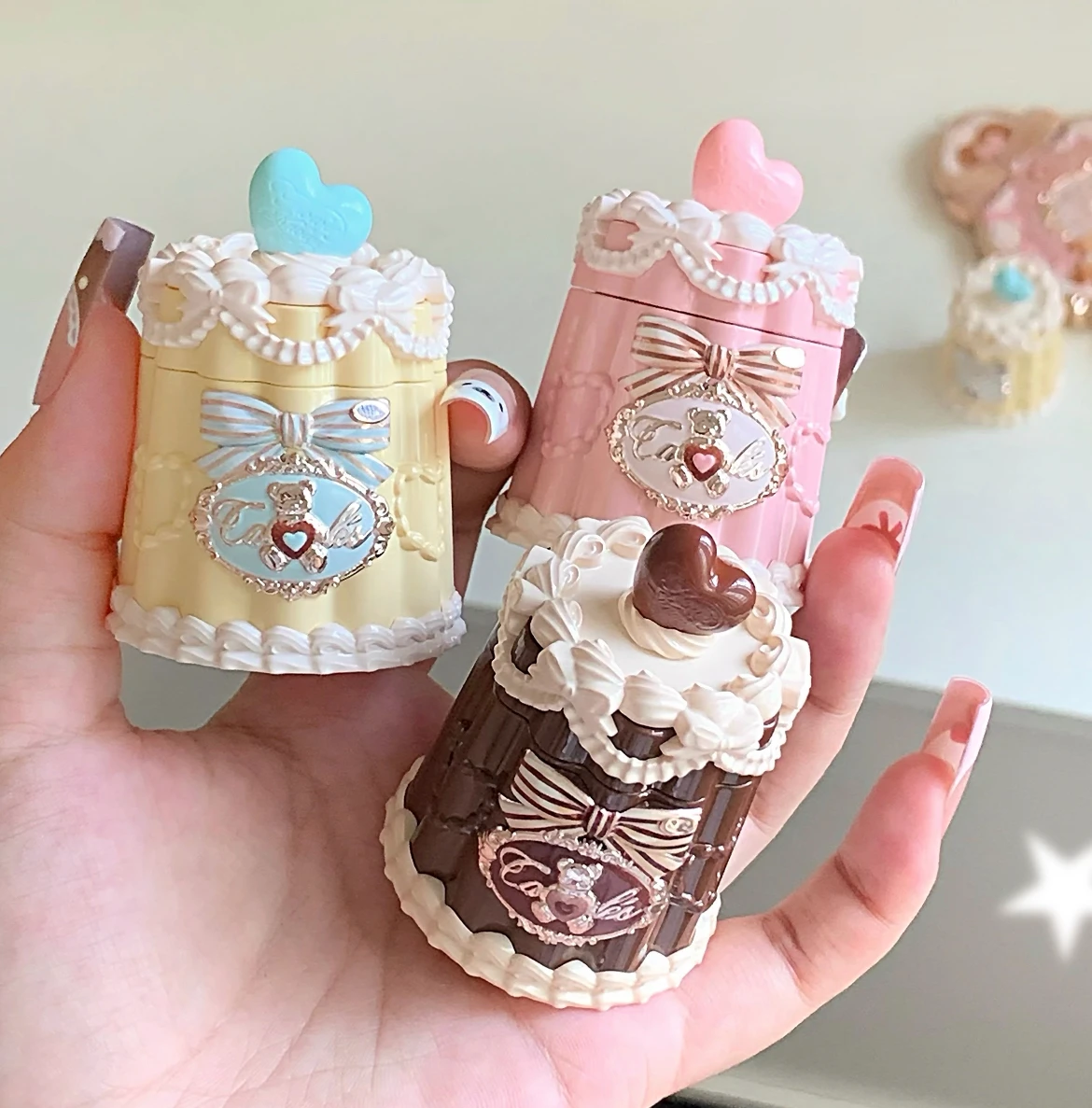 زهرة تعرف الدب طلاء الشفاه هلام ماكياج أحمر الشفاه Sweetie Bear مجموعة مستحضرات التجميل لطيف مع فرشاة الصلبة الشفاه الصقيل مائي