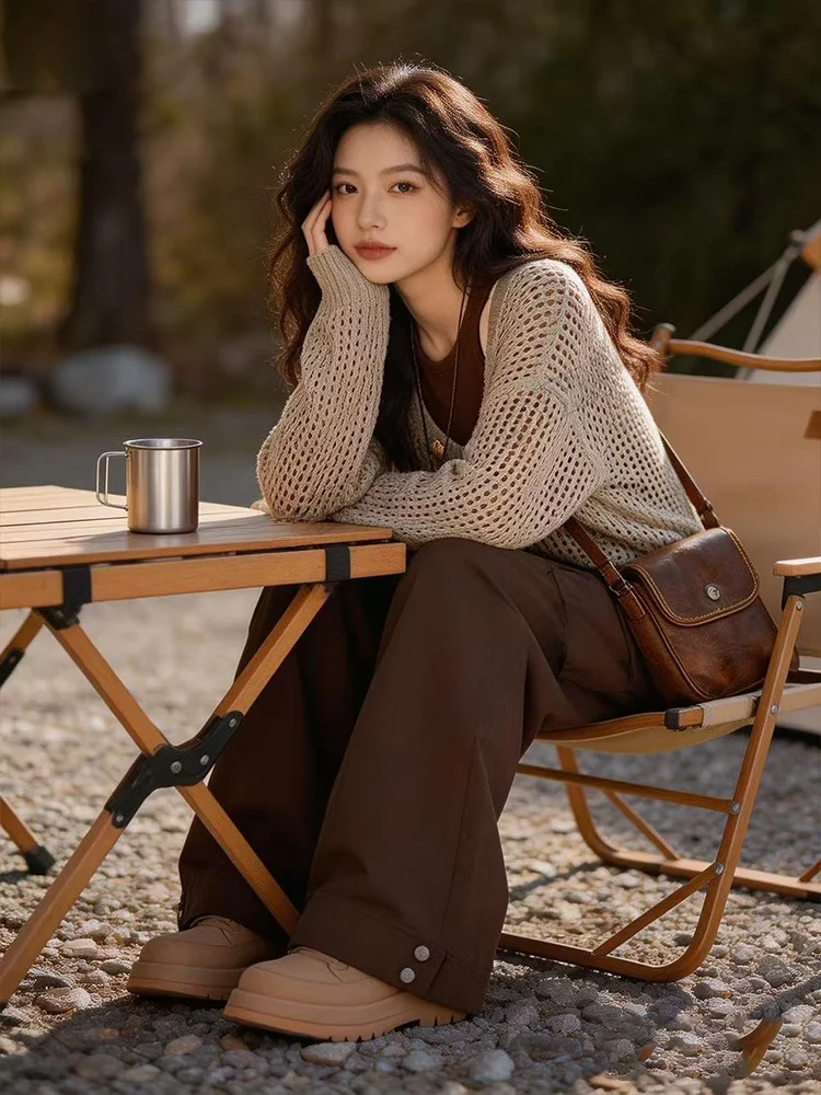

Ladies Loose Casual Travel Outfit Set Spring Coffee Color High Waist Long Pants V-Ne irt And Vest Tee-Piece Set