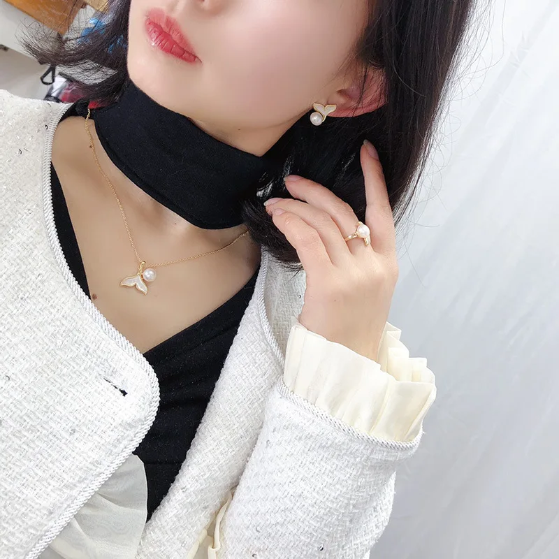 Freshwater Necklace Mother-of-Pearl Fish Tail Three-Piece Set Pendant Earrings Ring 7-8mm Classic Simple Jewelry